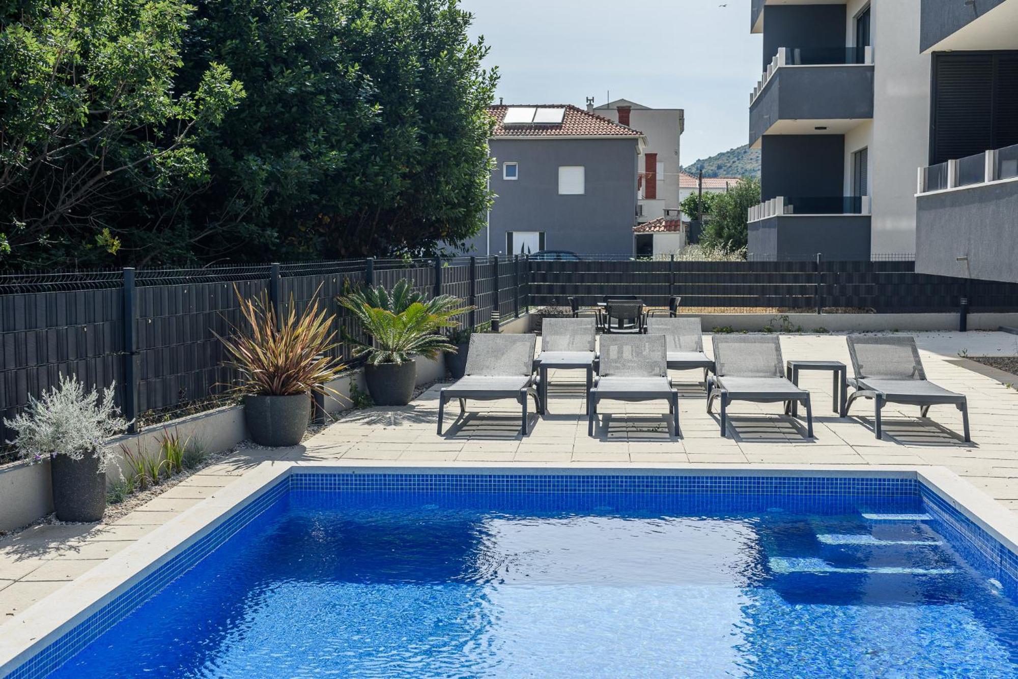 דירות Relax טרוגיר מראה חיצוני תמונה